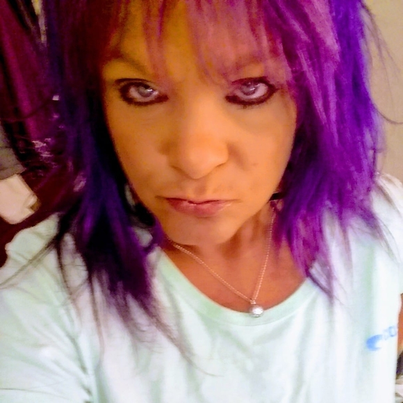 Meet your Posher, Michele - Picture 1 of 1